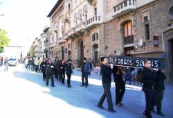 L'Assemblea pels Drets Socials d'Osona ha escenificat la mort dels drets socials per les retallades