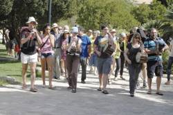 Jubilats per Mallorca arriben a Son Servera en la seva ruta "Camins  contra mentides"