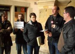 La CUP de Vic lliura 182 instàncies que reclamen transparència a l'Ajuntament