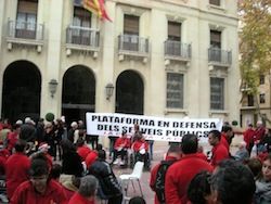 Dinar contra les injustícies davant l'Ajuntament de Xàtiva