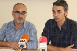 Els representants dels grups muncipals d'ICV-EUiA i de la CUP, Esteve Martínez i Xavier Safont-Tria