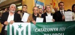 Alcaldes de les poblacions que han pagat els impostos  les oficines de l?Ag&egrave;ncia Tribut&agrave;ria de Catalunya
