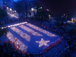 2.014 espelmes enecenen l'estelada a Riudoms