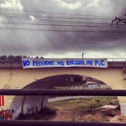 Una de les pancartes que hi ha penjades al Vendrell