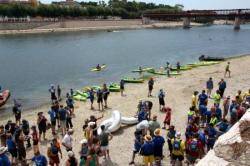 Més de 150 embarcacions i 250 persones van participar ahir a la 13a Piraguada de la Plataforma en Defensa de l'Ebre (PDE)