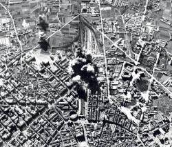 Bombardig de l'Estació del Nord de València per avions italians (1937).