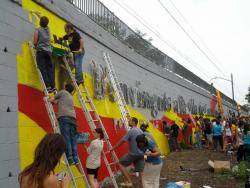 Feia 15 anys que Maulets havia pintat el mural independentista que l'Ajuntament va tapar, i que va tornat a ser pintat a l'agost