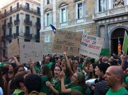 Concentració a Barcelona en suport als vaguistes de les Illes