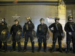 Un cordó policial protegeix Garzón a Buenos Aires
