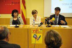 Carme Forcadell al mig