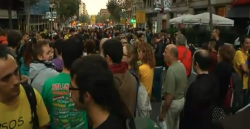 Comcentració davant de la seu del PP de Barcelona contra la Llei Wert