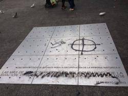 Pintades nazis al monument a les víctes dels bombardejos de 1938 a Alacant