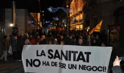 La manifestació de Reus aplega un miler de persones per una sanitat pública