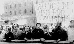 Xirinacs, en una protesta a Llefià