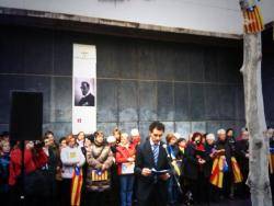 Barcelona dedica una plaça a Vicenç Albert Ballester, creador de l'estelada: moment de la inaguració