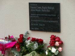 Placa a la fossa comuna del cementiri de Girona en record als maquis assassinats