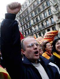 2006 Manifestació multitudinària convocada per la Plataforma pel Dret a Decidir
