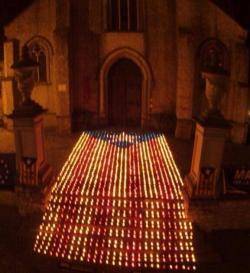 Aquesta nit s'ha fet la primera estelada d'espelmes internacional a Oversije, Brussel·les