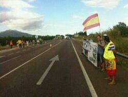 El passat 11 de setembre un grup "blaver" es va manifestar a Vinaròs contra la Via Catalana amb una pancarta on s'hi podia lllegir "Valencians però no catalans"