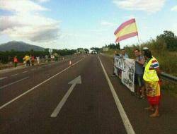 El passat 11 de setembre un grup "blaver" es va manifestar a Vinaròs contra la Via Catalana amb una pancarta on s'hi podia lllegir "Valencians però no catalans"