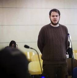 El tribunal especial espanyol condemna el cantant Pablo Hasél a dos anys de presó