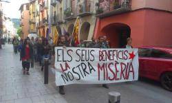 Desenes de persones commemoren la Diada a la Seu d'Urgell