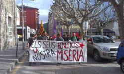 Desenes de persones commemoren la Diada a la Seu d'Urgell