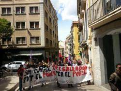 Mig miler de persones aplega la marxa contra el capitalisme a Manresa