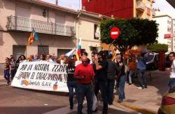 Grup de les GAV en direcció a  la Trobada d'Escoles en Valencià a Borredrà