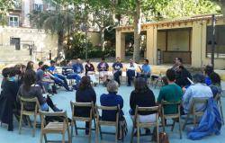 Una trentena de persones van participar a la primera assemblea de Ràdio Terra, celebrada dissabte a Reus