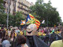 Capgròs a la cercavila per l'escola en català