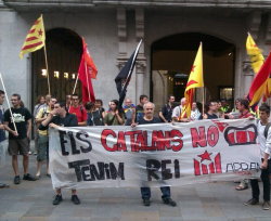 El dia 19 a  les 20h es va realitzar una concentració antimonàrquica  que va comptar amb el suport de la CUP 