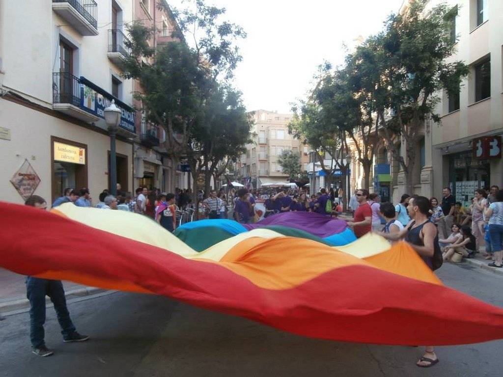 Manifestació del 28J a Tortosa, per l'alliberament lèsbic, gai, bi, trans i intersex