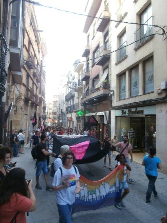 Manifestació del 28J a Tortosa, per l'alliberament lèsbic, gai, bi, trans i intersex