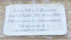 Placa en memòria de Toni Villaescusa