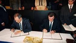 El 25 de novembre de 1992 es va signar la separació de Txecoslovàquia en dos estats (Txèquia i Eslovàquia)