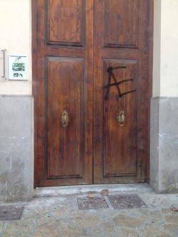 Pintada a la porta de can