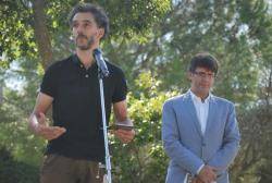 l'historiador i filòleg Joan Marc Passada i l'alcalde de Girona, Carles Puigdemont