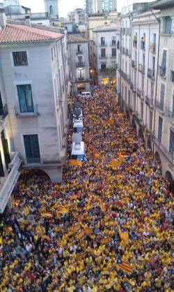 Concentració de Girona a favor de la consulta del 9-N