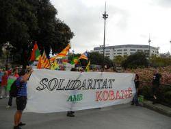 Moment de la manifestació en solidaritat amb el poble kurd. FOTO: @DuniaHania