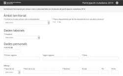 A lapartat Fes-te voluntari/ària s'ha d'indicar la comarca, les dades personals i laborals, a més dels coneixements informàtics. 