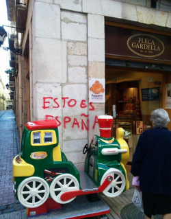 Les pintades unionistes es van escampar per tot Figueres