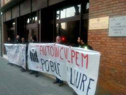 Militants de Poble Lliure es van concentrar davant del Jutjat d'Instrucció número 5 de Vic,