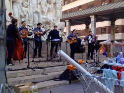 Actuació de la Rondalla Primer de Maig