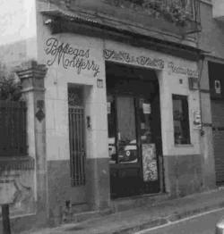 El 10 de desembre de 1935 un botxí va rebre tres trets en un bar de Vilapicina, morint a l'acte