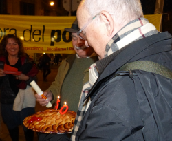 Després de l'acte de #PerlaRuptura2015  a l'Aliança del Poblenou s'ha realitzat un petit homenatge a Agustí Barrera i Carles Castellanos, represaliats i empresonats fa 50 anys.