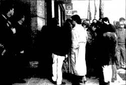Cua per entrar a l'Audiencia Nacional on es jutjaven els independentistes (Imatge: Diari de Girona del 27/02/1991)
