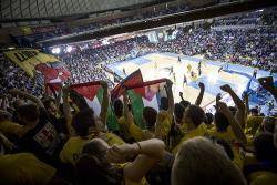 Malgrat les amenaces es van mostrar banderes palestines. Foto: Directa.cat/M.L.