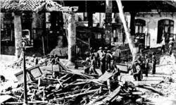 Plaça del mercat de la Porxada de Granollers després del bombardeig