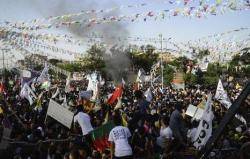 Una bomba a explotat en un míting de l'HDP (fotografia: Ilyas Akengin)